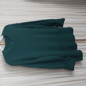 SIZE LARGE PTP 23" GAP SWEATER